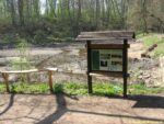 4. zastávka naučné stezky Vinořský park - Satalická bažantnice (U Kamenného stolu)